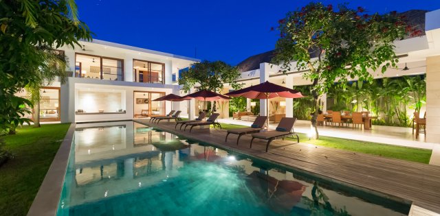Villa Casa Brio, Villa at Night